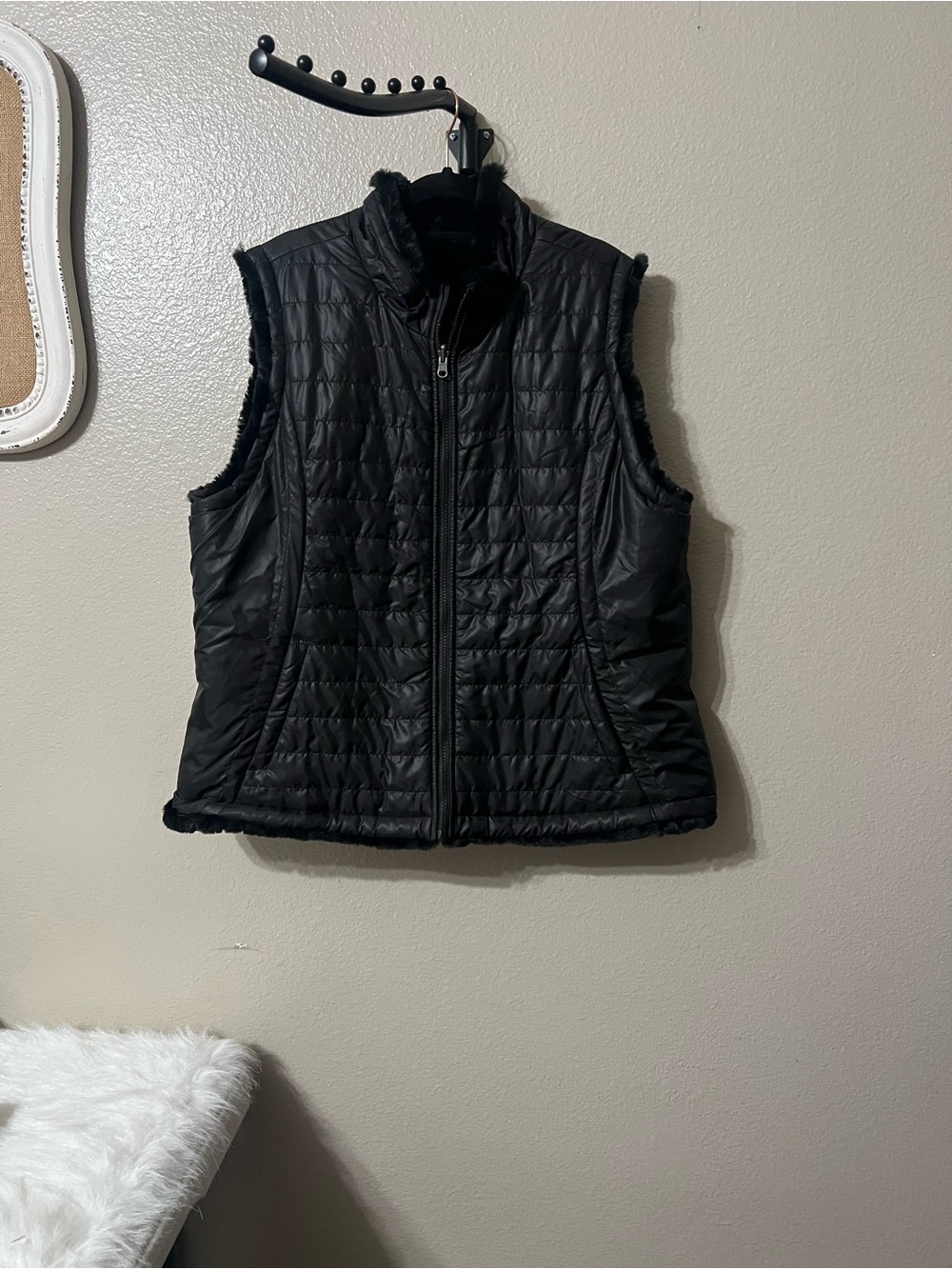 Nicole Miller Women's X/LG Black Reversible Vest Quilted Faux Fur. Like new.